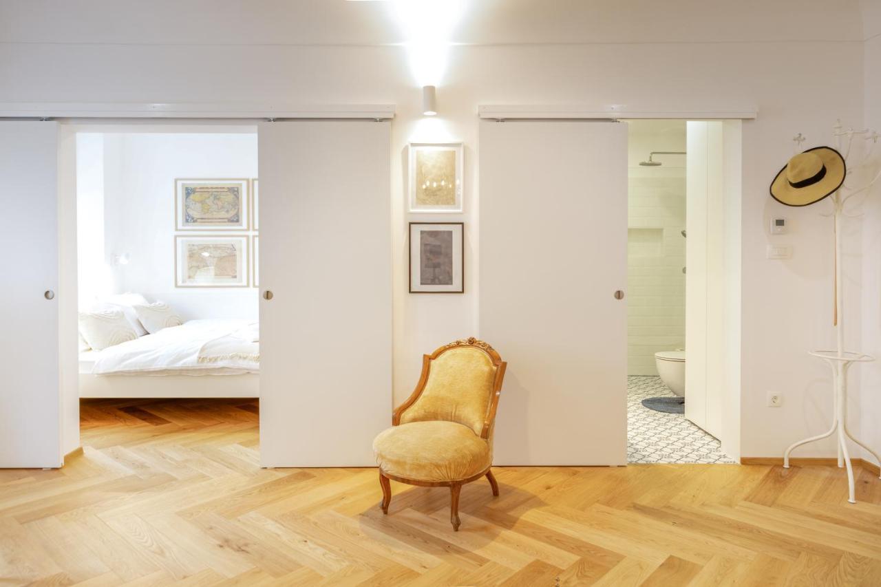 Stylish In Historical Center Apartma